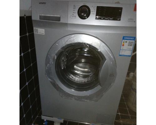 多功能自动洗衣机的清洗方法（轻松保持洗衣机的清洁与卫生）