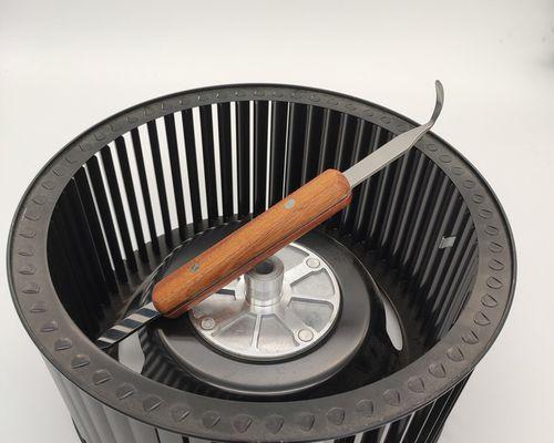 冬天油烟机风轮清洗方法（轻松解决冬季油烟机风轮清洗难题）