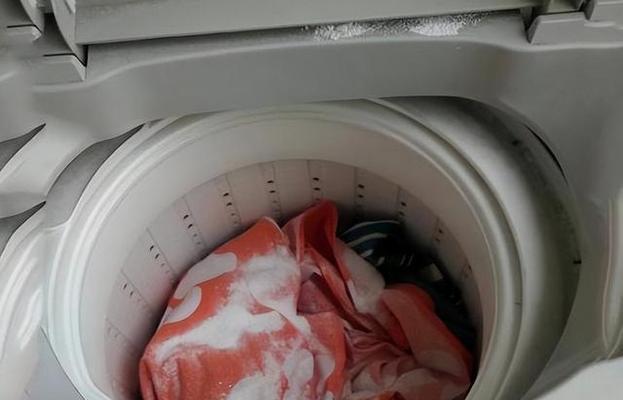 洗衣机碎衣服的原因及解决方法（洗衣机碎衣服的几种常见原因及相应解决方案）